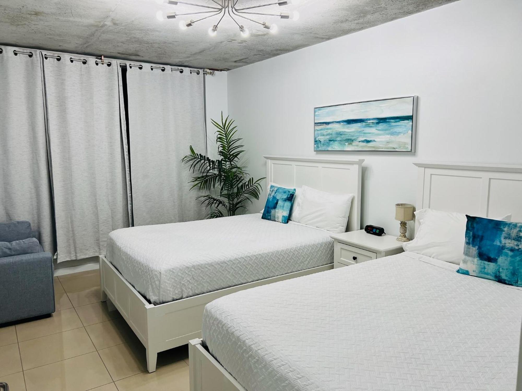 Spacious 2Bd 2Bth At Midblock Маями Екстериор снимка